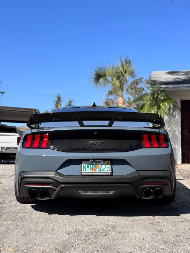 Mustang rear wing Gurney Flap gloss black fitment
