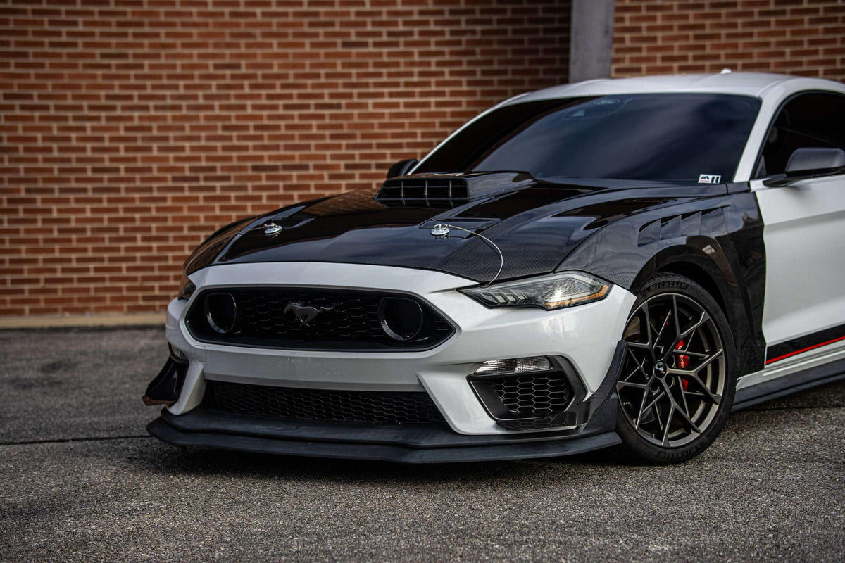 Mustang GTD carbon fiber fenders for 2018–2023 models