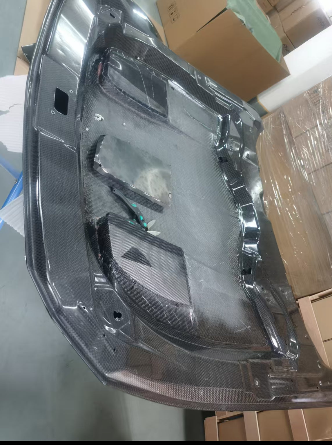 GT4-R Dry Carbon Hood