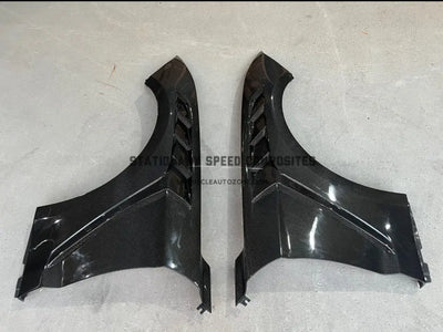 Mustang GTD carbon fiber fenders for 2018–2023 models