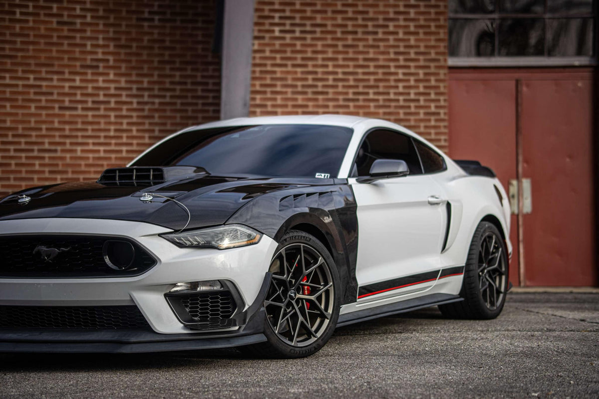 Mustang GTD carbon fiber fenders for 2018–2023 models